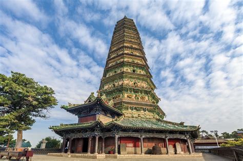  ¡Explora la majestuosidad ancestral del Templo de Guangsheng en Cangzhou!