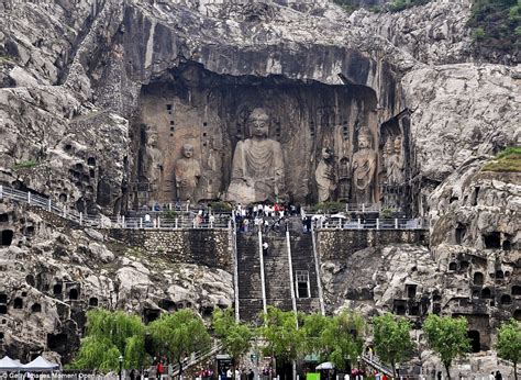  ¿Te atreves a explorar la majestuosidad y misterio de las Cuevas de Longmen en Lishui?